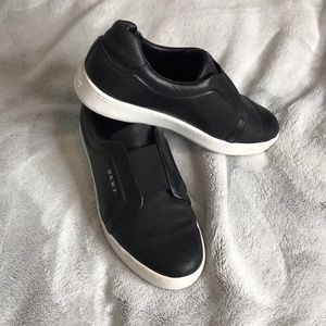 NWOT DKNY Sneakers Black